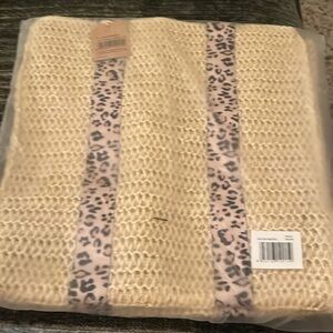 Brand new Natural and leopard handle design beach tote ! Bought in Italy!